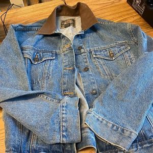 Express vintage jacket with leather collar perfect condition size large